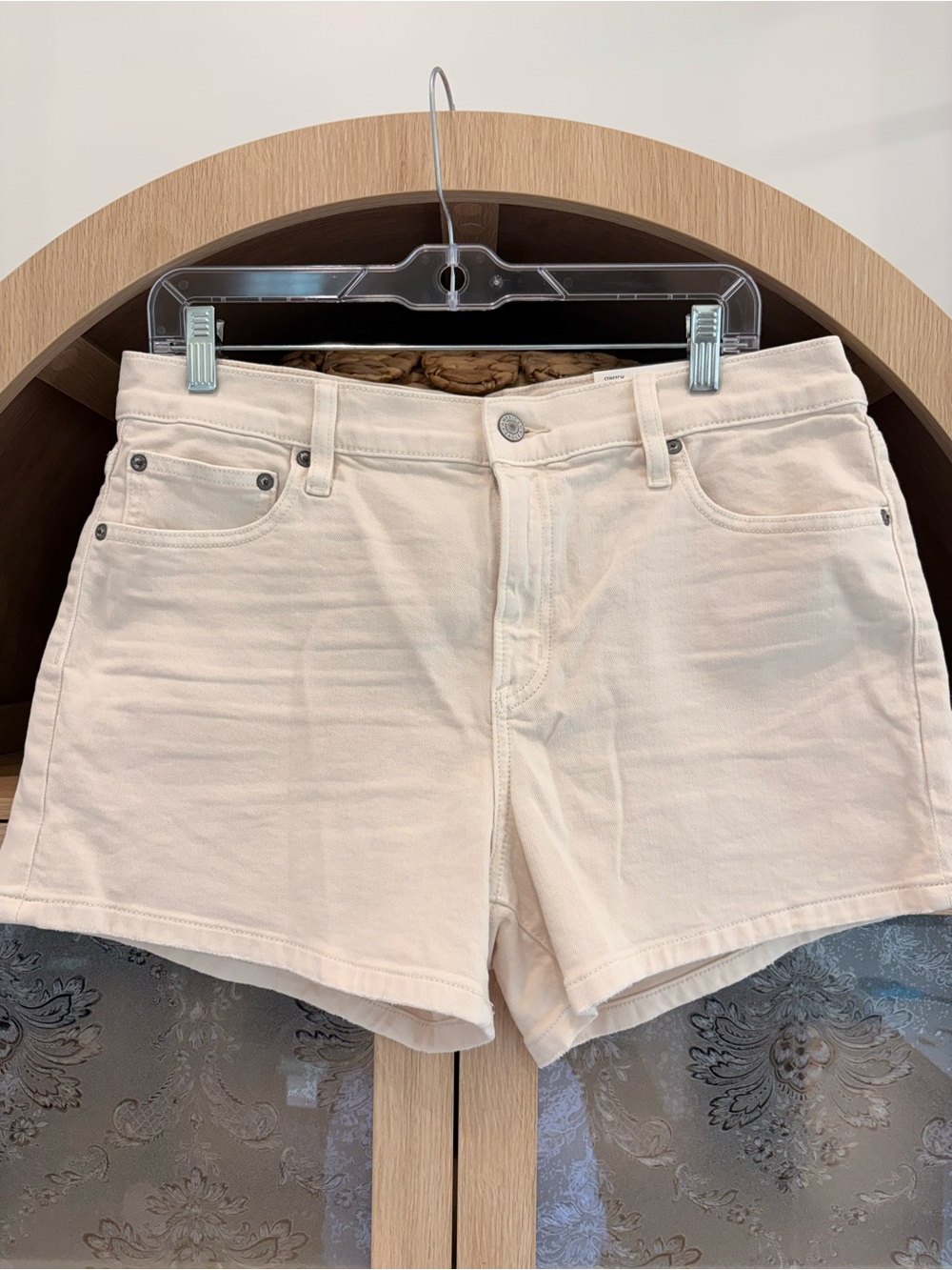 NWT! American Eagle Outfitters Cream High-Rise Denim Shorts